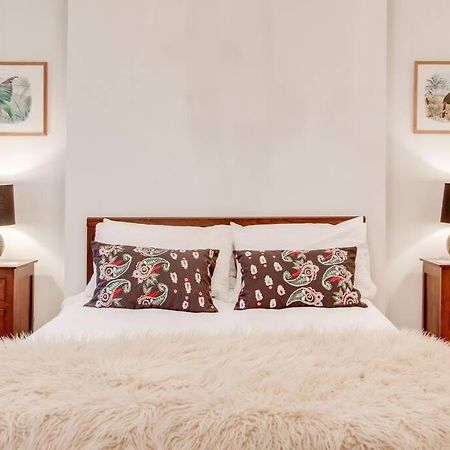 הייסטינגס Princes Villa - Large Fully Self Contained Flat, 5 Minutes From The Sea מראה חיצוני תמונה