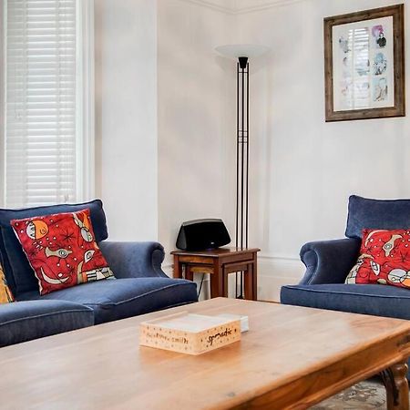הייסטינגס Princes Villa - Large Fully Self Contained Flat, 5 Minutes From The Sea מראה חיצוני תמונה