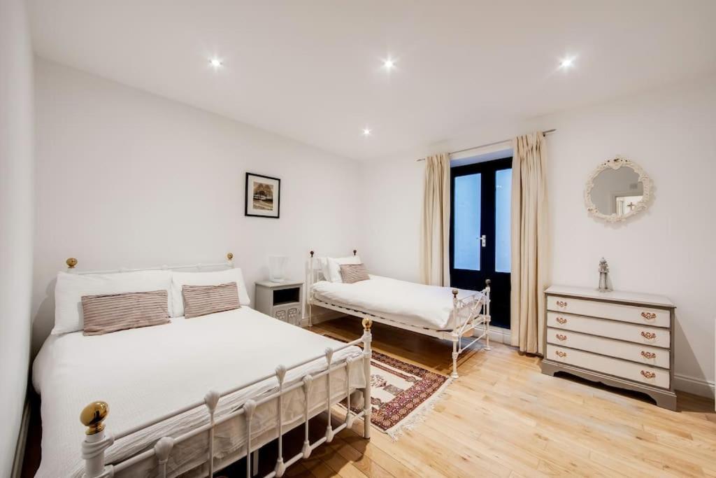 הייסטינגס Princes Villa - Large Fully Self Contained Flat, 5 Minutes From The Sea מראה חיצוני תמונה