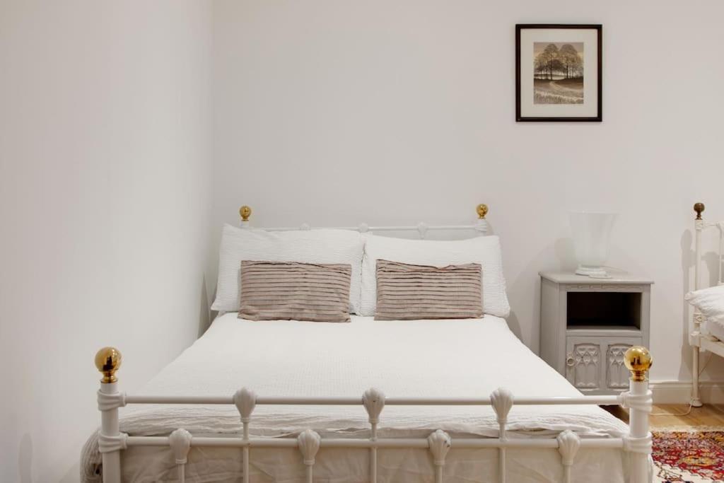 הייסטינגס Princes Villa - Large Fully Self Contained Flat, 5 Minutes From The Sea מראה חיצוני תמונה