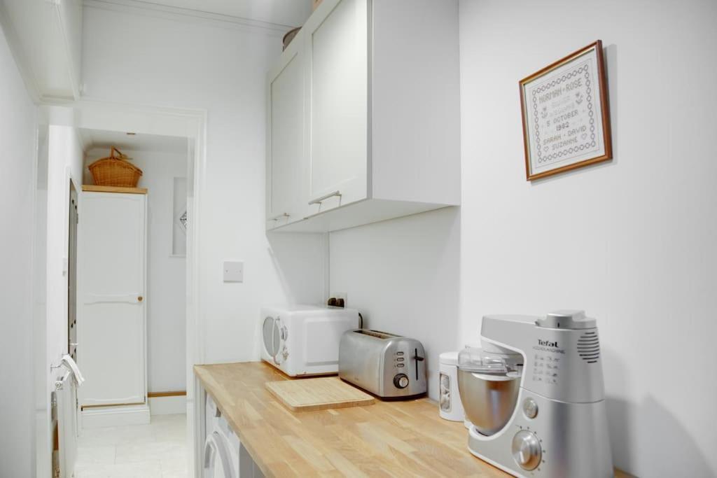 הייסטינגס Princes Villa - Large Fully Self Contained Flat, 5 Minutes From The Sea מראה חיצוני תמונה