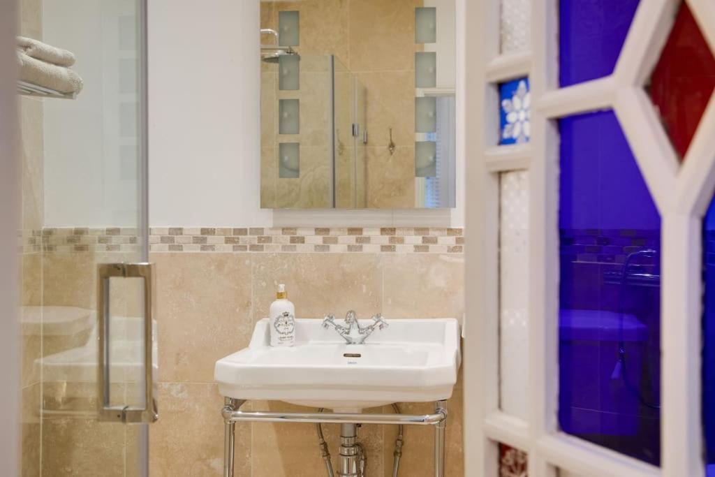 הייסטינגס Princes Villa - Large Fully Self Contained Flat, 5 Minutes From The Sea מראה חיצוני תמונה