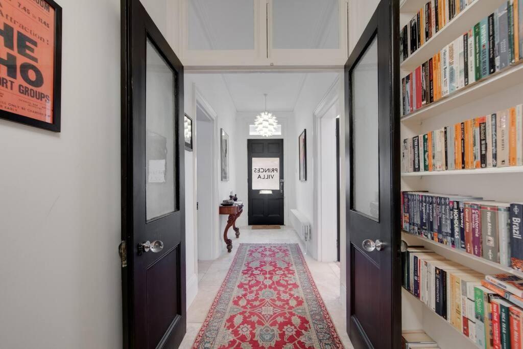 הייסטינגס Princes Villa - Large Fully Self Contained Flat, 5 Minutes From The Sea מראה חיצוני תמונה